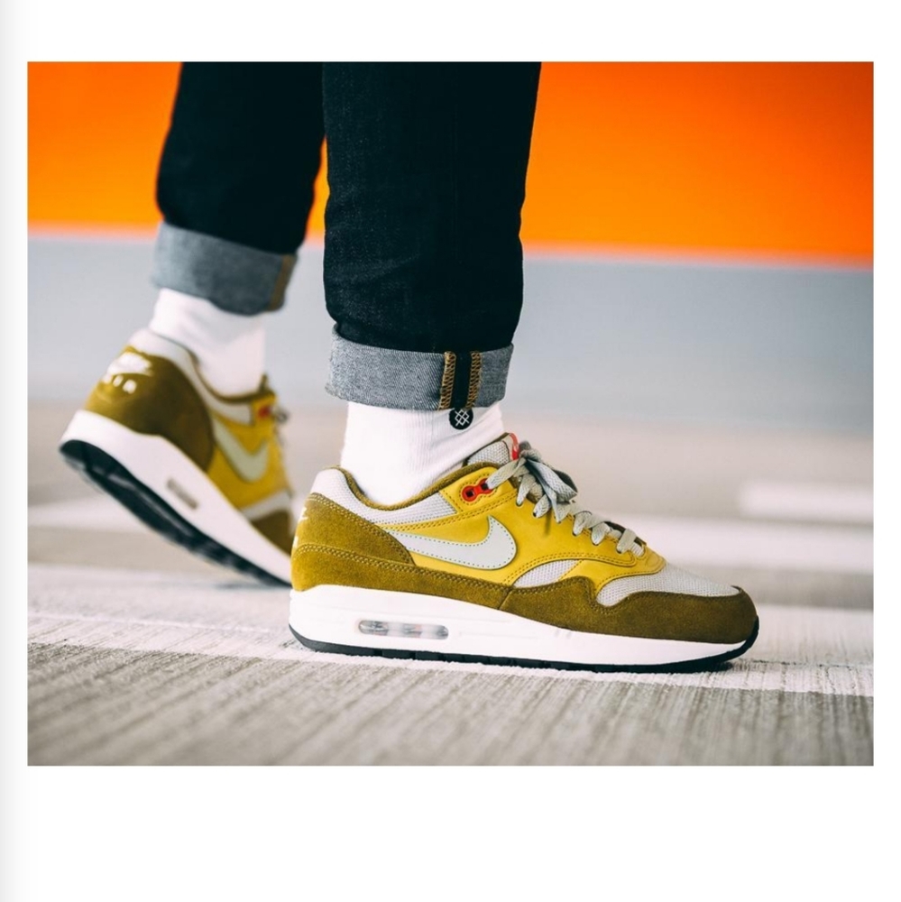 Nike Air Max 1 Curry Premium Retro Sneakers Mens Size 6 Women's Size 7.5